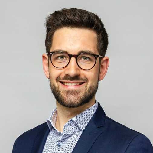 Dr. Benedikt Knüssel